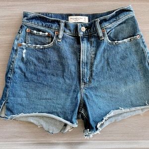 Abercrombie Curve Love Mom Shorts
